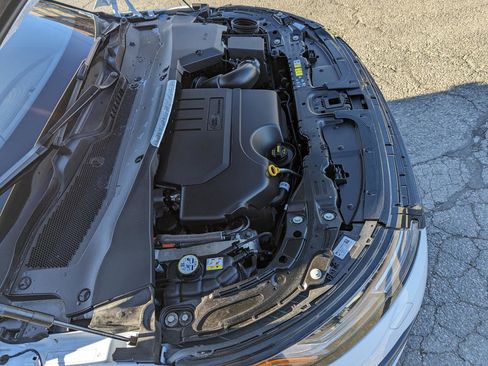 Used 2024 Land Rover Range Rover Evoque Dynamic SE image 44