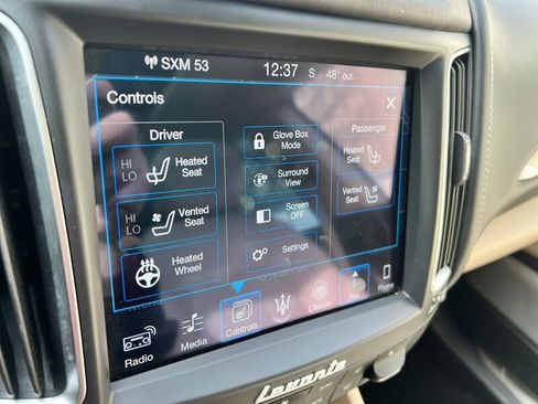 Used 2017 Maserati Levante w/ Luxury Package image 40