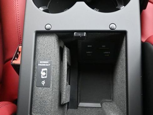 New 2026 Porsche Macan image 20