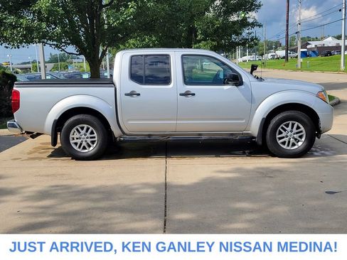 Used 2019 Nissan Frontier SV w/ Value Truck Package AWD/4WD image 2