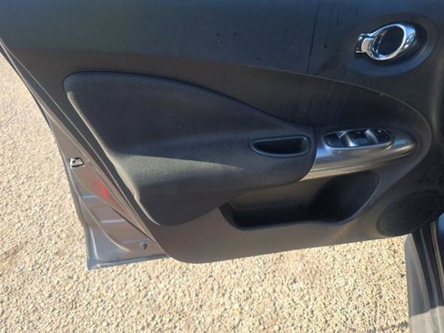 Used 2012 Nissan Juke SL FWD image 9