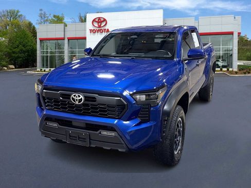 Used 2024 Toyota Tacoma TRD Off-Road AWD/4WD image 1