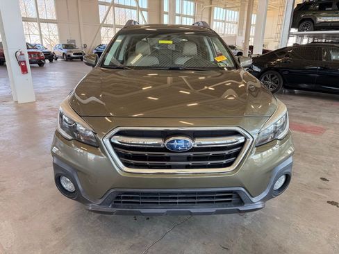 Used 2018 Subaru Outback 2.5i Limited image 8