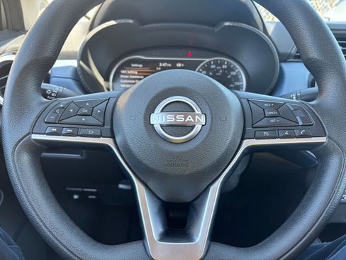 Used 2025 Nissan Versa SV FWD image 25