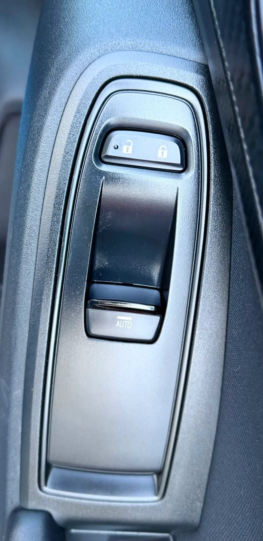 Used 2018 Subaru Impreza 2.0i AWD/4WD image 34