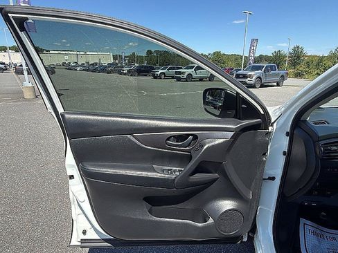 Used 2019 Nissan Rogue Sport S AWD/4WD image 23