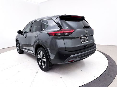 Used 2023 Nissan Rogue SL w/ SL Premium Package image 16