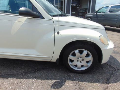 Used 2007 Chrysler PT Cruiser Convertible w/ Spring Special Group image 9