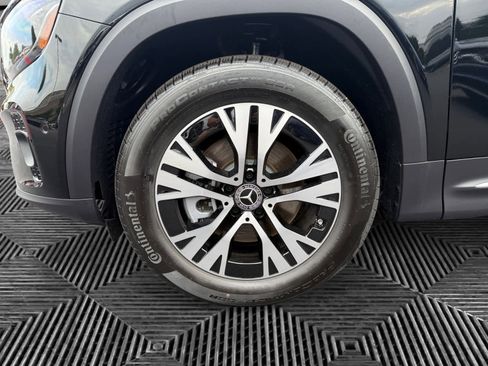 Certified 2026 Mercedes-Benz GLB 250 4MATIC image 9