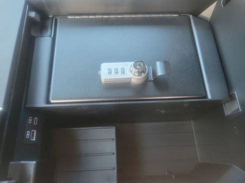 Used 2026 Toyota Tundra Limited w/ Power Package image 19