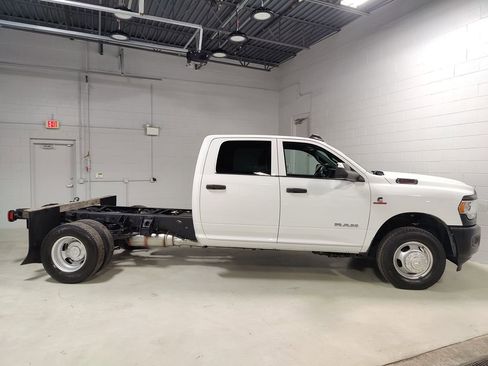Used 2022 RAM 3500 Tradesman w/ Max Tow Package image 7
