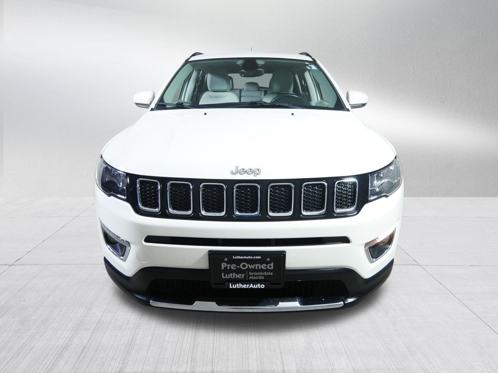 Used 2017 Jeep Compass Limited w/ Navigation Group AWD/4WD image 2