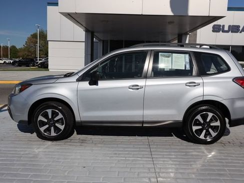 Used 2017 Subaru Forester 2.5i w/ Alloy Wheel Package image 2