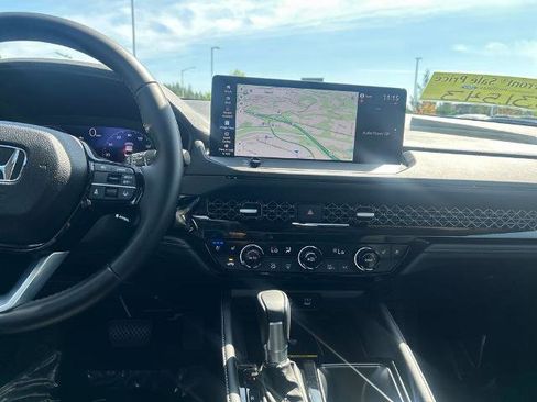 Used 2023 Honda Accord Touring image 29