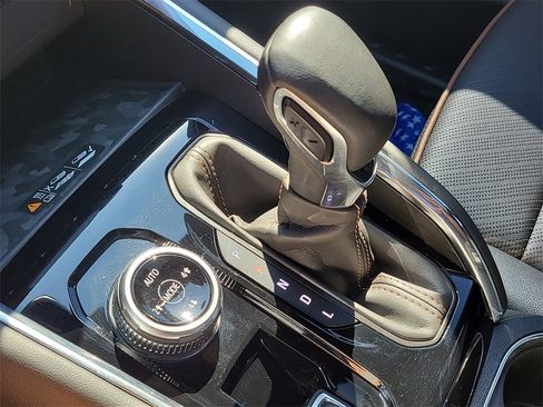 Used 2023 GMC Canyon AT4 w/ AT4 Premium Package image 24