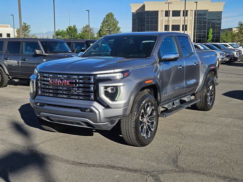 Used 2023 GMC Canyon Denali AWD/4WD image 10