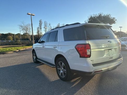 Used 2022 Ford Expedition XLT image 3