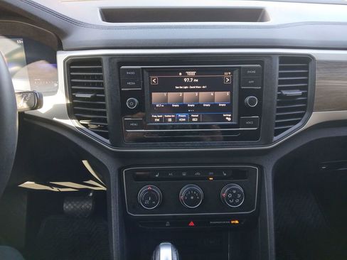 Used 2022 Volkswagen Atlas Cross Sport SE image 20