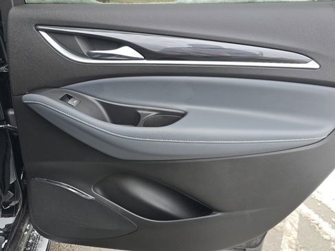 Used 2023 Buick Enclave Essence w/ LPO, Touring Package image 23