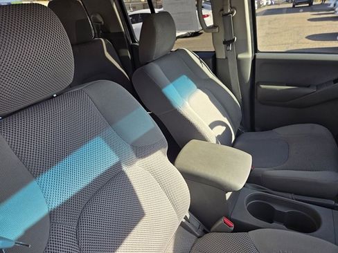 Used 2012 Nissan Frontier SV w/ SV Premium Utility Pkg image 7