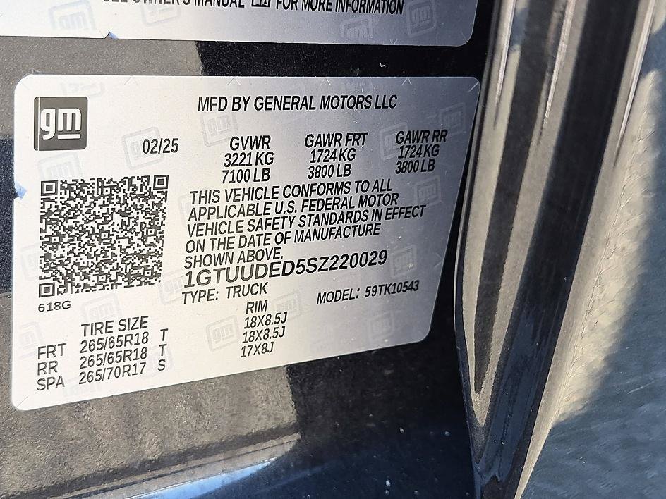 Used 2025 GMC Sierra 1500 SLT AWD/4WD image 37