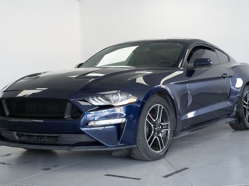 Used 2020 Ford Mustang Coupe w/ Equipment Group 101A RWD image 3