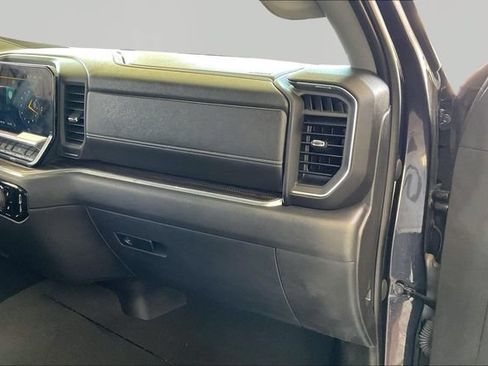 Used 2023 Chevrolet Silverado 1500 LT AWD/4WD image 18