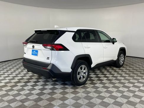 Used 2023 Toyota RAV4 LE AWD/4WD image 16