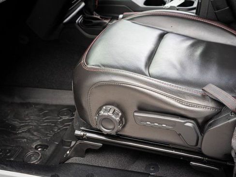 Used 2021 Jeep Wrangler Unlimited Rubicon image 14