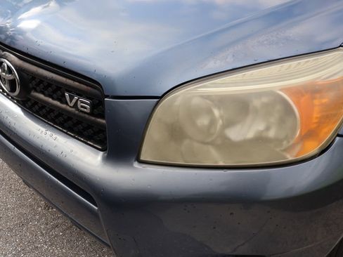 Used 2008 Toyota RAV4 4WD V6 image 3