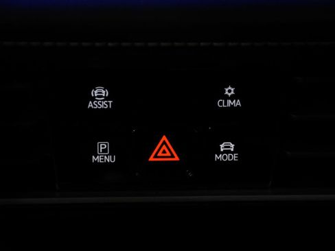 Used 2025 Volkswagen Atlas SEL AWD/4WD image 22