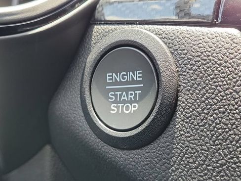 Certified 2025 Ford Escape ST-Line w/ Equipment Group 301A FWD image 31