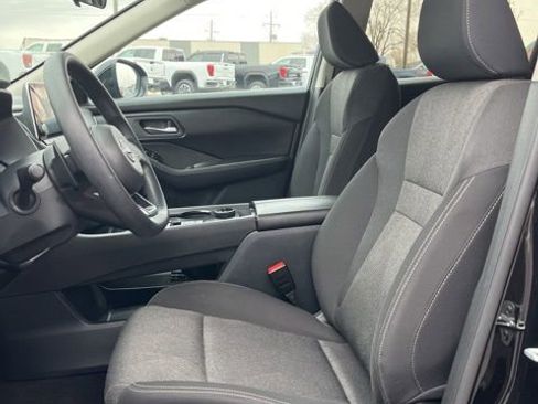 Used 2024 Nissan Rogue SV image 26