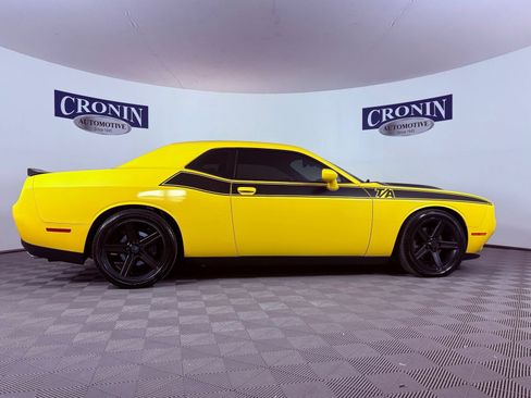 Used 2017 Dodge Challenger R/T w/ Quick Order Package 22P T/A RWD image 30