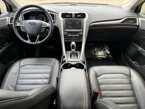 Used 2014 Ford Fusion SE w/ Equipment Group 202A image 11