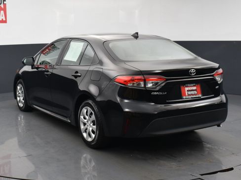 Used 2025 Toyota Corolla LE FWD image 3