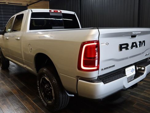 Used 2026 RAM 2500 Laramie AWD/4WD image 3