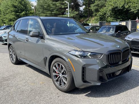 Used 2026 BMW X5 xDrive50e w/ M Sport Package AWD/4WD image 3
