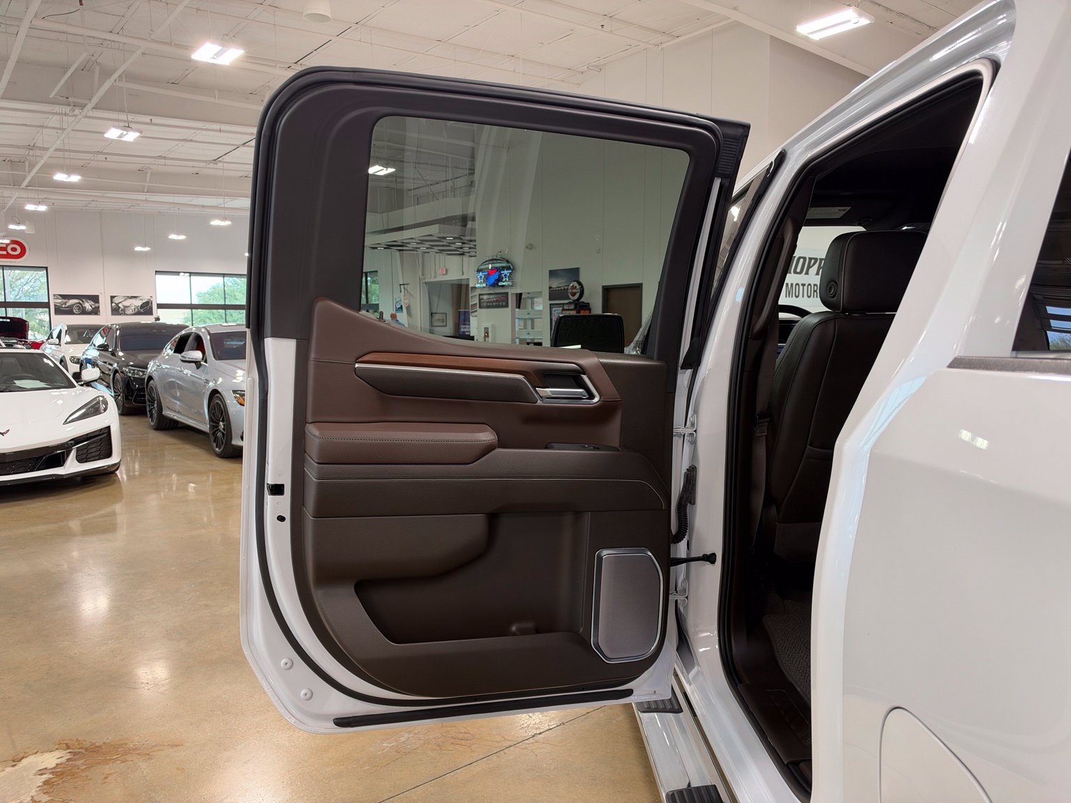 Used 2024 GMC Sierra 1500 Denali AWD/4WD image 33