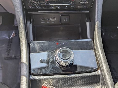 Certified 2025 Jeep Grand Cherokee Laredo X w/ Luxury Tech Group I AWD/4WD image 27
