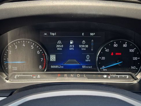 Used 2022 Ford Explorer XLT w/ Equipment Group 202A RWD image 24