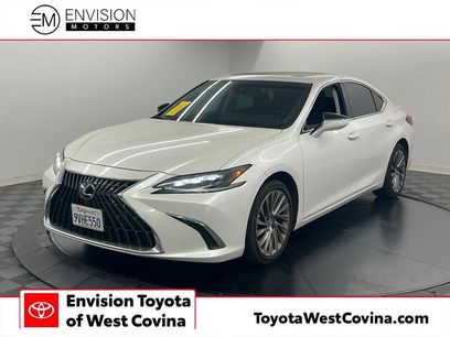 Used 2025 Lexus ES 300h w/ Luxury Package