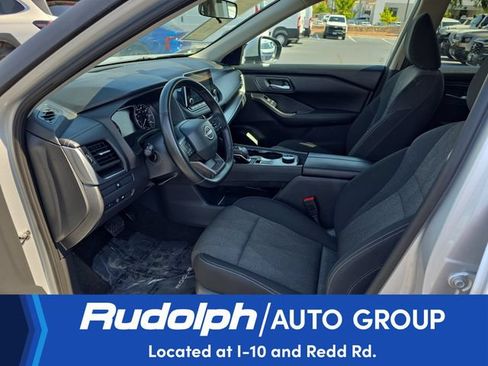 Used 2025 Nissan Rogue SV AWD/4WD image 11