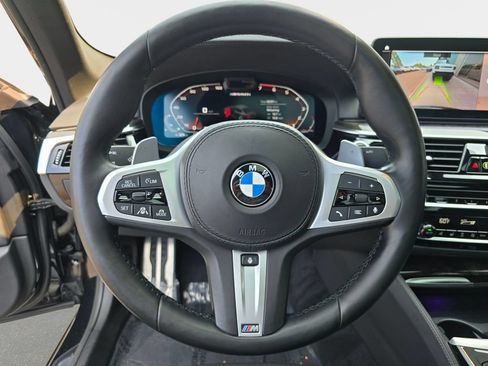 Used 2021 BMW M550i xDrive w/ Executive Package AWD/4WD image 19