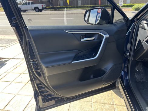 Used 2021 Toyota RAV4 XLE image 13