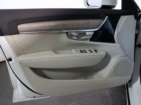 Used 2023 Volvo S90 B6 Plus AWD/4WD image 27