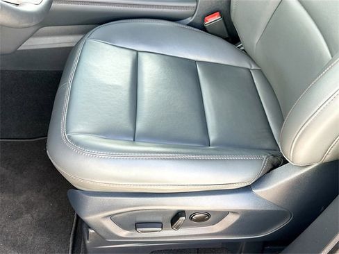 Used 2025 Ford Explorer Active w/ Active Comfort Package image 19