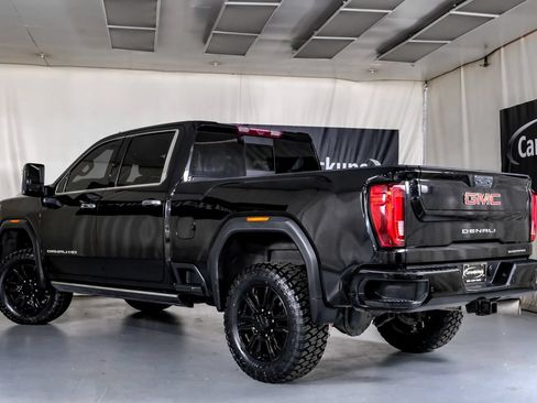 Used 2023 GMC Sierra 3500 Denali w/ Denali Black Diamond Edition AWD/4WD image 10