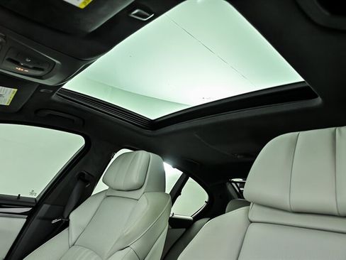 Used 2013 BMW M5 RWD image 18