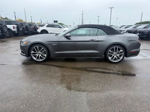 Used 2017 Ford Mustang GT Premium w/ Equipment Group 401A RWD image 7